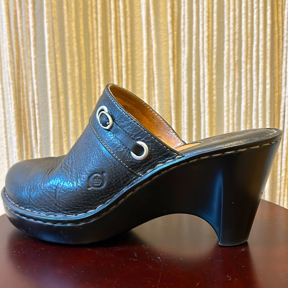 Born Corii Black Leather Wedge Mules Clogs Shoes 8M